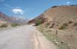 Siauro kelio susiaurjimas Tadikistano kalnuose